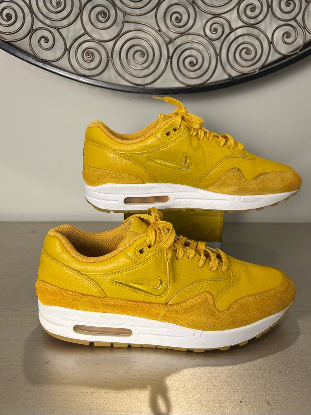 Nike Air Max 1 Premium SC Womens 10.5 Mineral Yellow Jewel AA0512-700 Gum